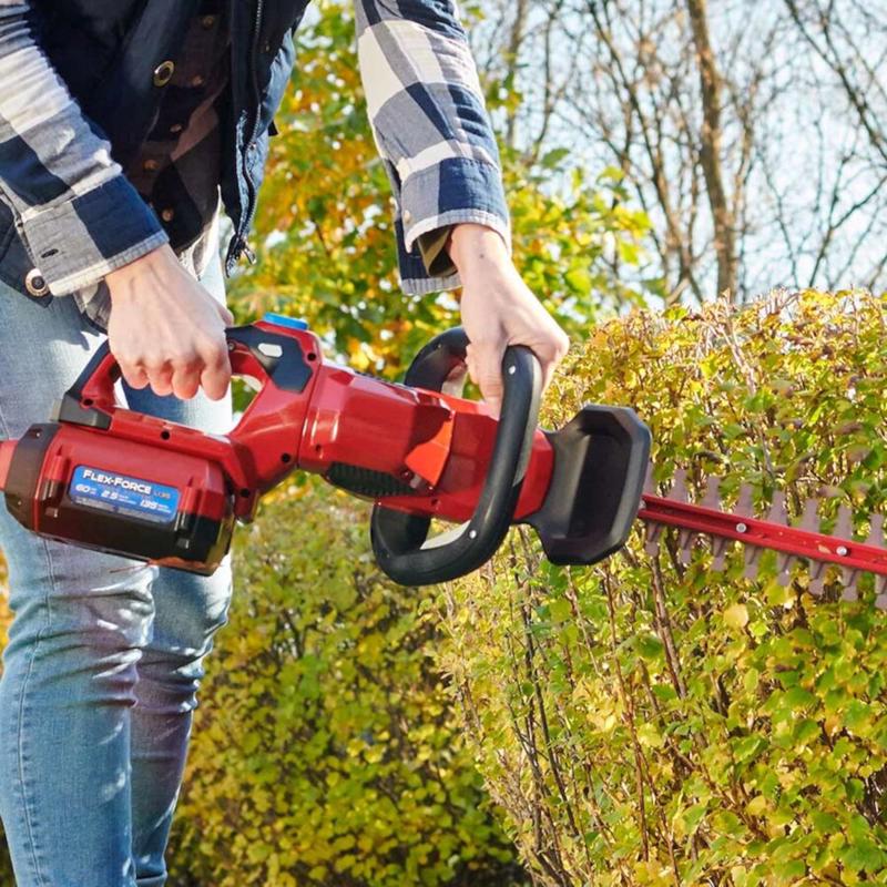 Toro Flex Force 51841 24 in. 60 V Battery Hedge Trimmer Kit (Battery & Charger)