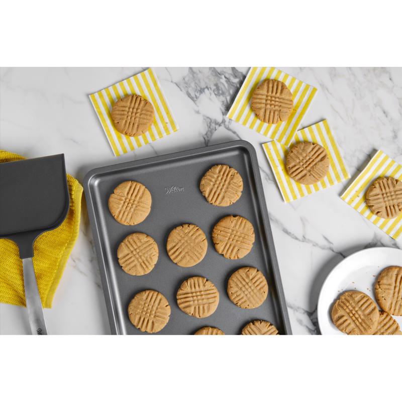 Wilton Silver 15 in. W X 10 in. L Medium Baking Sheet Gray 1 pc